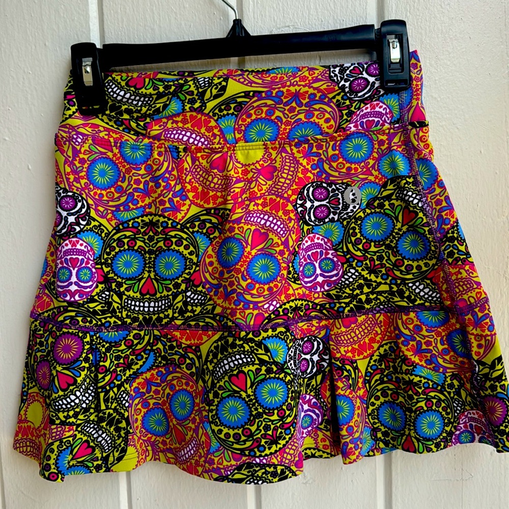 DONA JO Skull Tennis Skirt Sz 1 Small
Pickleball Tennis Golf Interior Shorts